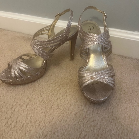 heels - Picture 2 of 2